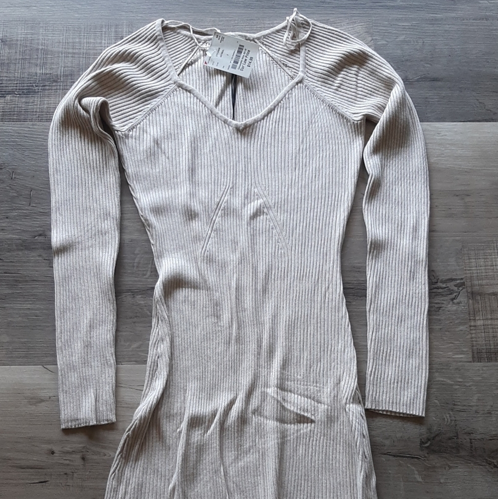 Elegant Cream Ribbed Knit Dress